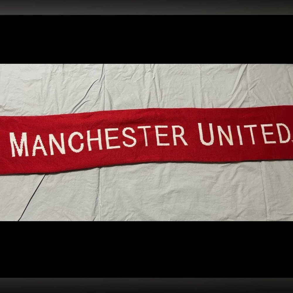 Manchester United scarf